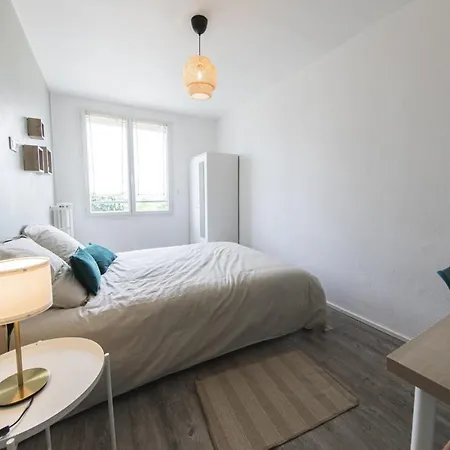 Spacieux Et Lumineux Tours