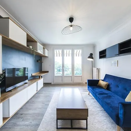 Spacieux Et Lumineux Apartment
